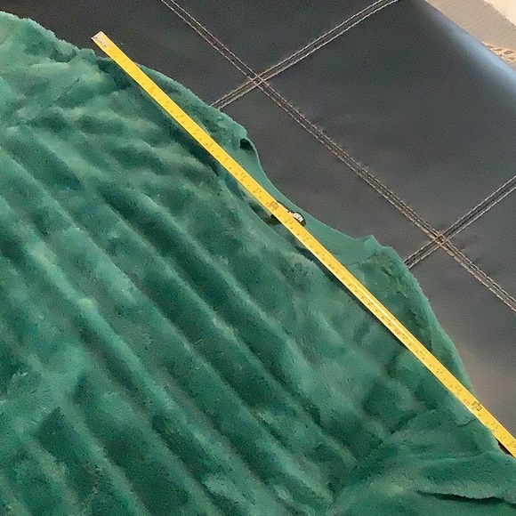 💥 Steve Madden XL Green Plush Fuzzy Sweater Top - Picture 9 of 14